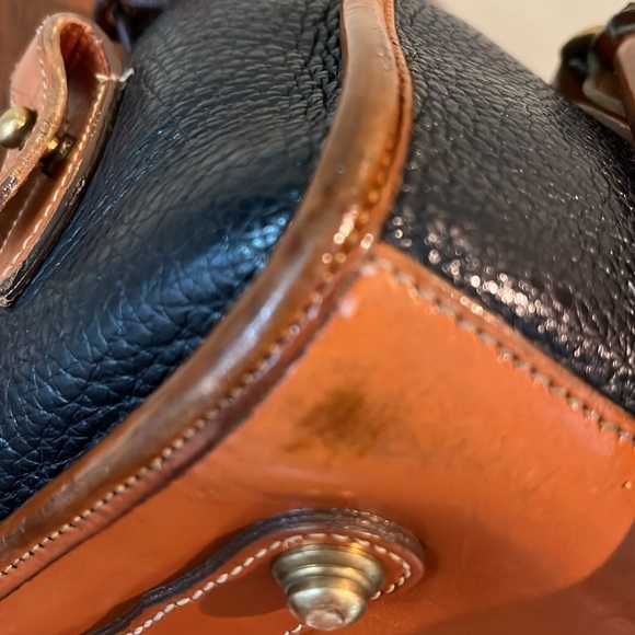 Dooney & Bourke Vintage  All Weather leather   Matches black or navy /brown trim - Picture 13 of 16